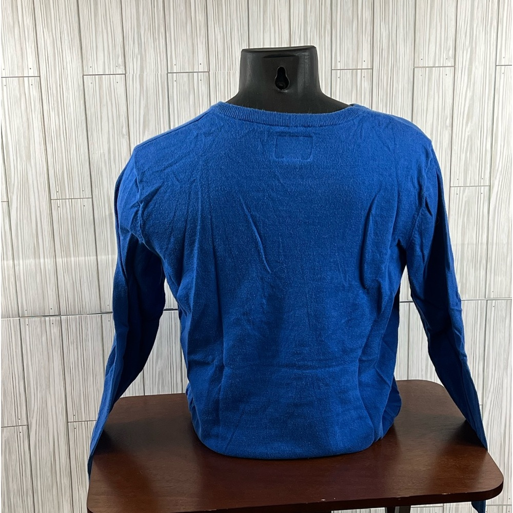 AEO Blue V-Neck Sweater - Picture 2 of 4